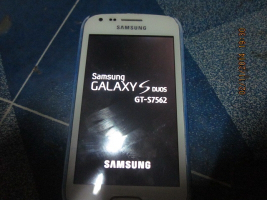โทรศัพท์ Samsung GalaxyS Duoa และอีกเครื่อง Samsung ตามภาพใช้งานปกตครับผม โทรศัพท์ Samsung GalaxyS Duoa และอีกเครื่อง Samsung ตามภาพใช้งานปกตครับผม