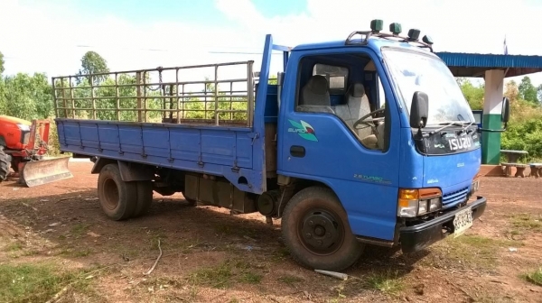 ขาย 6 ล้อ NKR 110 ปี 39 คัสซีสวยตลอดเส้น เครื่อง 4BE1 110 แรงม้า เก๋งสวย ยางดี ทะเบียนเต็มพร้อมโอน ราคาต่อรองได้