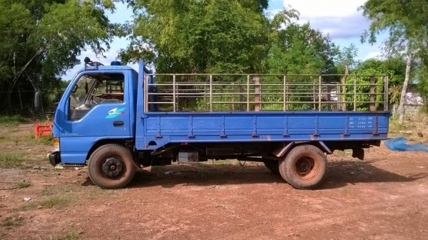 ขาย 6 ล้อ NKR 110 ปี 39 คัสซีสวยตลอดเส้น เครื่อง 4BE1 110 แรงม้า เก๋งสวย ยางดี ทะเบียนเต็มพร้อมโอน ราคาต่อรองได้