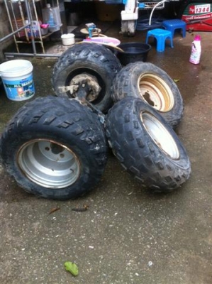 ขายชุดล้อ 10นิ้ว พร้อมเพลาขับ ทั้งหมดขนไป5000 มาก่อนเอาไป