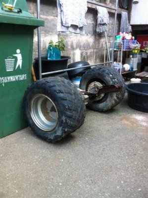 ขายชุดล้อ 10นิ้ว พร้อมเพลาขับ ทั้งหมดขนไป5000 มาก่อนเอาไป