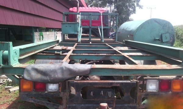 รถฮีโน่ 12 ล้อ 414 แรงม้า.  ( รถประกอบ )  สนใจติดต่อ 081 - 6079515