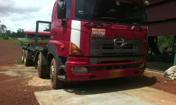 รถฮีโน่ 12 ล้อ 414 แรงม้า.  ( รถประกอบ )  สนใจติดต่อ 081 - 6079515