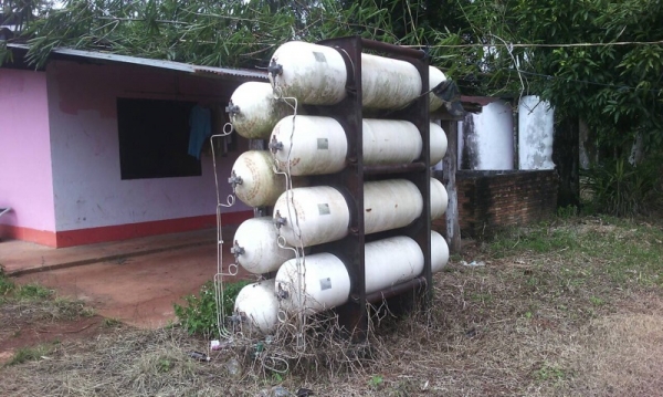 รถฮีโน่ 12 ล้อ 414 แรงม้า.  ( รถประกอบ )  สนใจติดต่อ 081 - 6079515