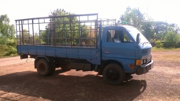 ขาย 6 ล้อ ISUZU KS 110 สภาพพร้อมใช้งาน คัสซีสวยตลอดเส้น เครื่อง 4BD1 ฝาขาว 110 แรงม้า เกียร์ดี เบรคดี ทะเบียนพร้อมโอน ราคาต่อรองได้ครับ