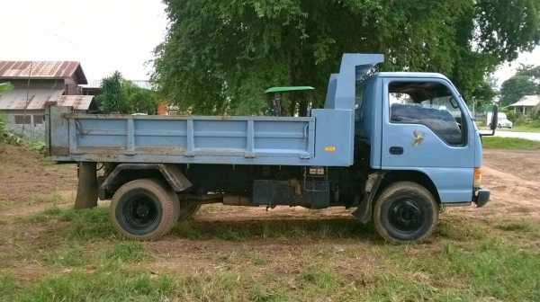 ขาย 6 ล้อดั้ม NPR 120 ปี 45 คัสซีสวยตลอดเส้น เครื่อง 4HF1 120 แรงม้าฝาขาว ช่วงล่างดี ดั้มสวย ทะเบียนพร้อมโอนครับ ขาย 6 ล้อดั้ม NPR 120 ปี 45 คัสซีสวยตลอดเส้น เครื่อง 4HF1 120 แรงม้าฝาขาว ช่วงล่างดี ดั้มสวย ทะเบียนพร้อมโอนครับ