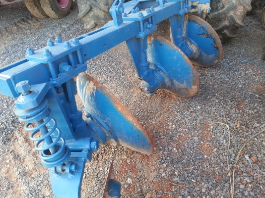 ขายรถไถ FORD 6610แท้ เก่านอกสภาพดี เก็บสีแล้ว อุปกรณ์ครบ พร้อมทำงาน ขายรถไถ FORD 6610แท้ เก่านอกสภาพดี เก็บสีแล้ว อุปกรณ์ครบ พร้อมทำงาน