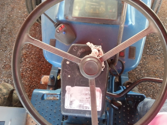 ขายรถไถ FORD 6610แท้ เก่านอกสภาพดี เก็บสีแล้ว อุปกรณ์ครบ พร้อมทำงาน ขายรถไถ FORD 6610แท้ เก่านอกสภาพดี เก็บสีแล้ว อุปกรณ์ครบ พร้อมทำงาน