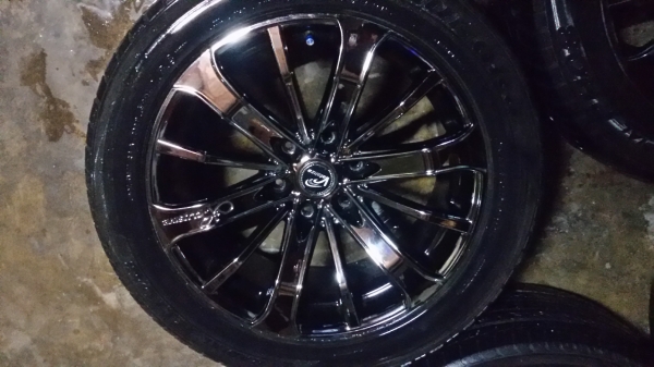 ขายแม็ค 20  15000 รวมยางด้วย