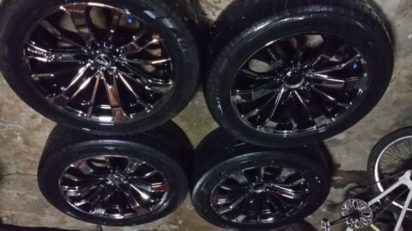 ขายแม็ค 20  15000 รวมยางด้วย