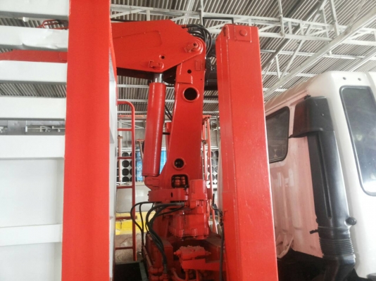 ขายรถ10ล้อยาว7.2เมตร ติดเครนพร้อมที่่คีบเหล็ก ขายรถ10ล้อยาว7.2เมตร ติดเครนพร้อมที่่คีบเหล็ก