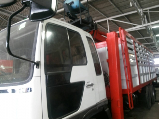 ขายรถ10ล้อยาว7.2เมตร ติดเครนพร้อมที่่คีบเหล็ก ขายรถ10ล้อยาว7.2เมตร ติดเครนพร้อมที่่คีบเหล็ก