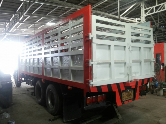 ขายรถ10ล้อยาว7.2เมตร ติดเครนพร้อมที่่คีบเหล็ก ขายรถ10ล้อยาว7.2เมตร ติดเครนพร้อมที่่คีบเหล็ก