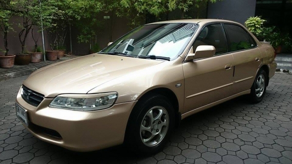 เครื่องVtec 2300 ติดแก๊สngv หัวฉีด ประกันชั้น1 วิริยะสีสวยมากสีแห้งช้านกแก้วทั้งคันรถมาดูรถที่บ้าน