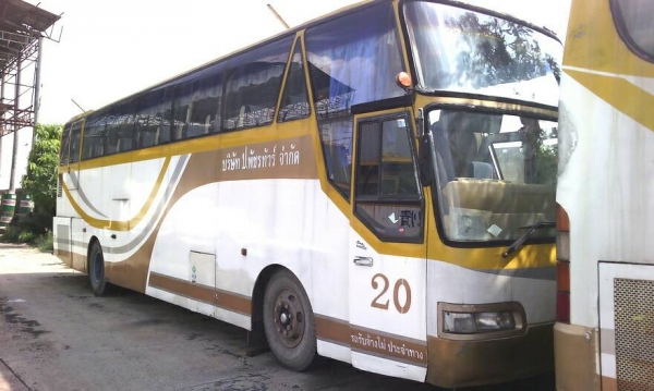 ขายรถบัส 23 คัน ใช้งานได้เลย 7 คัน 16 คันต้องซ่อม ยาว 12 เมตร 44 ที่นั่ง คันละ 265000 รวม 6095000 ขายรถบัส 23 คัน ใช้งานได้เลย 7 คัน 16 คันต้องซ่อม ยาว 12 เมตร 44 ที่นั่ง คันละ 265000 รวม 6095000