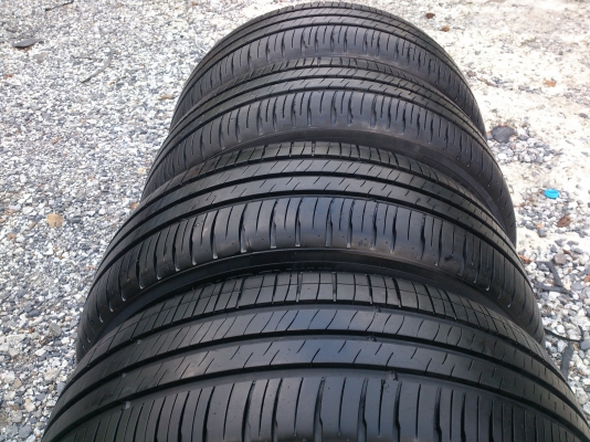 ขายยาง MICHELIN 195/60R15 ยางสัปดาห์ที่24ปี12 ดอกเต็มนิ่มลึกเท่ากันไม่กินข้าง (สภาพยาง90\%) จำนวน 1 ชุด