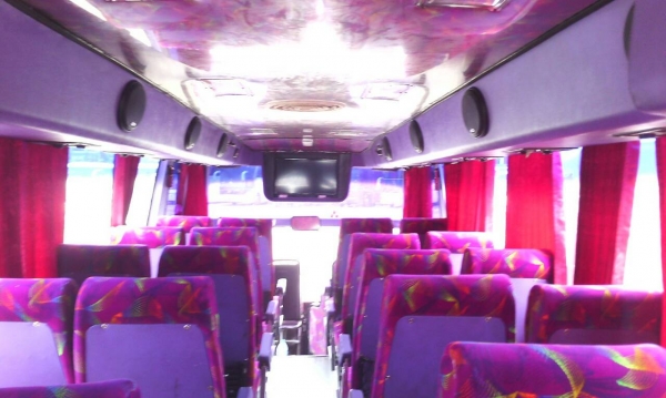 ขายรถบัสแอร์ไฟฟ้า ยาว 9.50 เมตร ช่วงล่างแหนบ 5 คัน ถุงลม 5 คัน ราคาเหมารวม 10 คัน 3 ล้าน