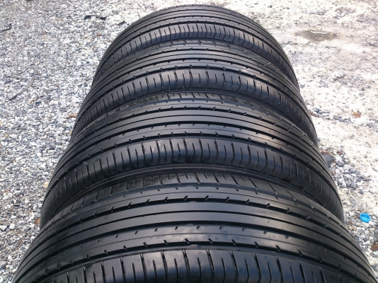 ขายยางYOKOHAMA 205/60R16 ยางสัปดาห์ที่24ปี12 ดอกเต็มนิ่มลึกเท่ากันไม่แตกลายไม่ร้าวไม่กินข้าง (สภาพยาง90\%) จำนวน 1 ชุด