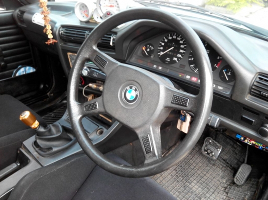 ขาย BMW E30 ครับ