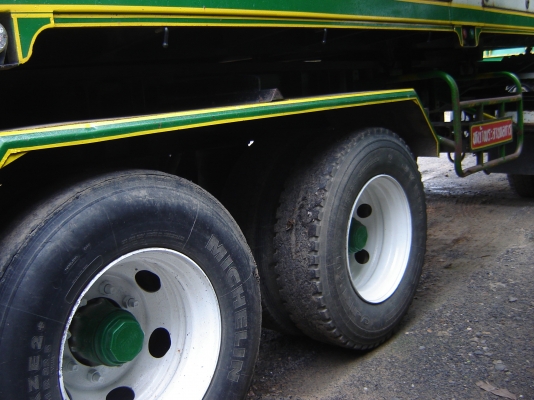 ขาย Heno 500 (344 แรง) ราคา 2700000 บาท แม่+ลูกตัวลูก 3 เพลา รถบ้านเจ้าของไม่มีงาน โทร 0843376760