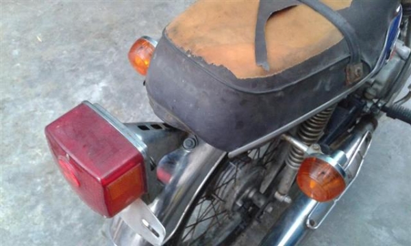 ขาย Honda CB125JX ตัวหายากเก่าญี่ปุ่นสภาพสวยราคา 23000 บาทครับ ขาย Honda CB125JX ตัวหายากเก่าญี่ปุ่นสภาพสวยราคา 23000 บาทครับ