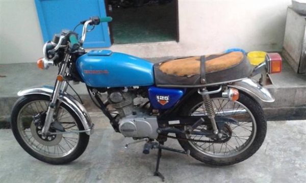 ขาย Honda CB125JX ตัวหายากเก่าญี่ปุ่นสภาพสวยราคา 23000 บาทครับ ขาย Honda CB125JX ตัวหายากเก่าญี่ปุ่นสภาพสวยราคา 23000 บาทครับ