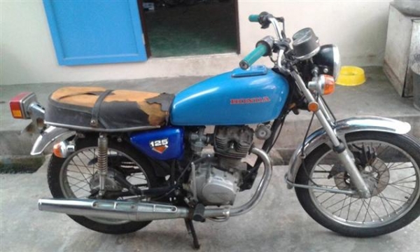 ขาย Honda CB125JX ตัวหายากเก่าญี่ปุ่นสภาพสวยราคา 23000 บาทครับ ขาย Honda CB125JX ตัวหายากเก่าญี่ปุ่นสภาพสวยราคา 23000 บาทครับ