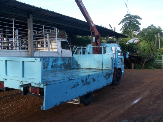 รถบรรทุกติดเครนพร้อมใช้งานครับ รถห้างครับnkr