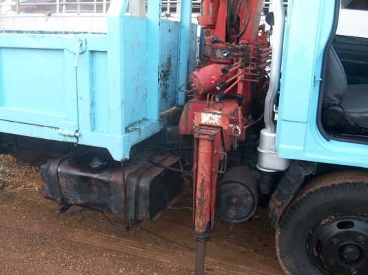 รถบรรทุกติดเครนพร้อมใช้งานครับ รถห้างครับnkr