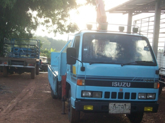 รถบรรทุกติดเครนพร้อมใช้งานครับ รถห้างครับnkr