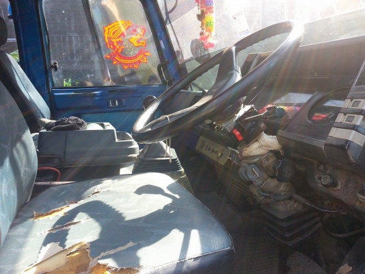 ขายดั้มร็อกกี้ 175แรง เครื่องดี แคชซีสวย พ.เพาเวอร์ เบรกทิฟฟี่ ภายในสวย ยาง825ขอบ16 สภาพพร้อมใช้งาน เอกสารพร้อมโอน จัดไฟแนนซ์ได้ เงื่อนไขง่ายๆวันเดียวรับรถ สนใจโทร 090-8588220คุณนะ ID:narong498 หรือ www.truck.in.th/498 FB:ณรงค์ ซื้อขายรถมือสอง(เว็บไซต์ส่ว