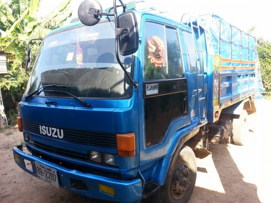 ขายดั้มร็อกกี้ 175แรง เครื่องดี แคชซีสวย พ.เพาเวอร์ เบรกทิฟฟี่ ภายในสวย ยาง825ขอบ16 สภาพพร้อมใช้งาน เอกสารพร้อมโอน จัดไฟแนนซ์ได้ เงื่อนไขง่ายๆวันเดียวรับรถ สนใจโทร 090-8588220คุณนะ ID:narong498 หรือ www.truck.in.th/498 FB:ณรงค์ ซื้อขายรถมือสอง(เว็บไซต์ส่ว