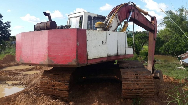 ขายแบคโค SUMITOMO 200 ปั้มK3V เครื่องดี ช่วงล่างแน่น เอวแน่น 2800F2 ทำงานเร็ว สภาพพร้อมใช้งาน สนใจโทร 090-8588220คุณนะ ID:narong498 หรือwww.truck.in.th/498 FB:ณรงค์ ซื้อขายรถมือสอง(เว็บไซต์ส่วนตัว)