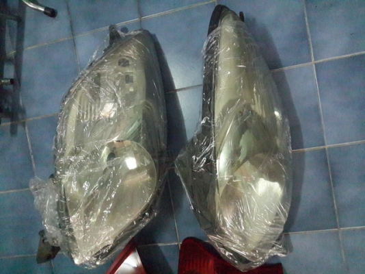 ไฟหน้าไฟท้ายยาริส yaris ปี 08