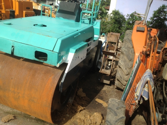 ขายรถบด มีระบบสั่นสะเทือน สภาพดี พร้อมใช้งาน