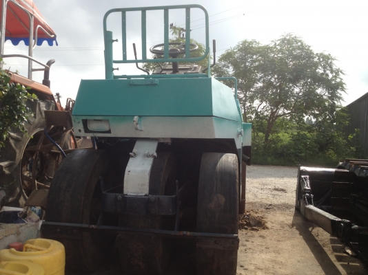 ขายรถบด มีระบบสั่นสะเทือน สภาพดี พร้อมใช้งาน