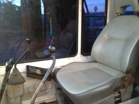 ขายรถแม็คโคร  PC 200-5 เล่มทะเบียน