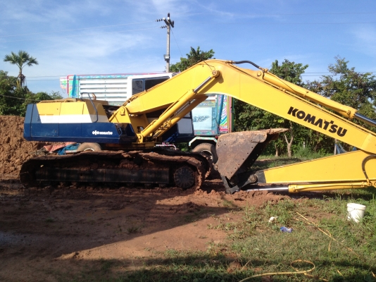 ขายรถแม็คโคร  PC 200-5 เล่มทะเบียน