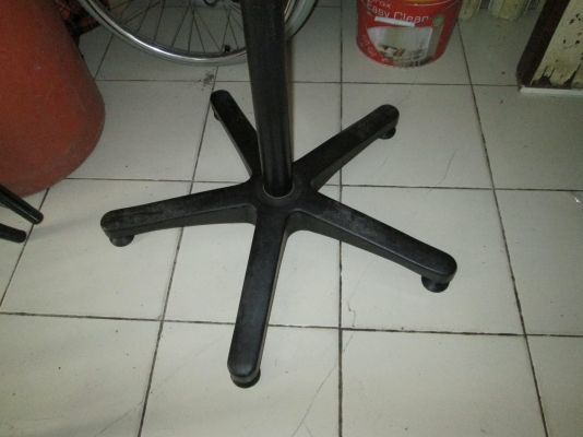 เหลือ 6 ชุดครับ   ขายอาหาร     โต๊ะ    เก้าอี้    ร้านอาหาร