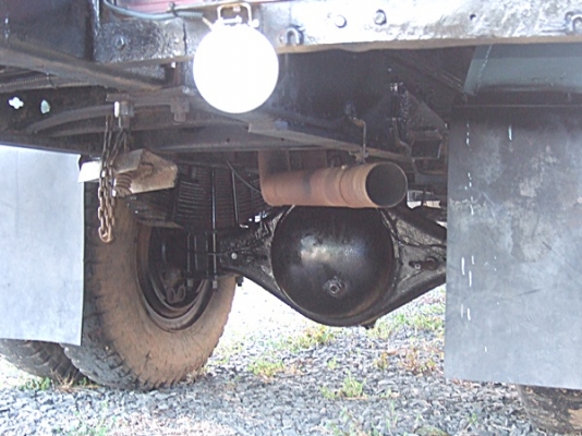 หกล้อใหญ่ สวย ๆ  เปลี่ยนยางหน้าใหม่อีก 1 คู่ครับ