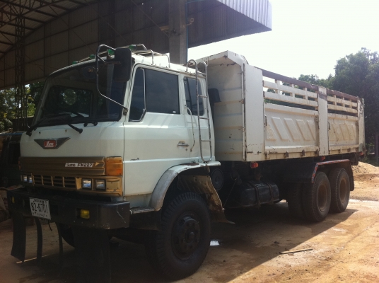 HINO 227 ดั้ม เครื่อง EM100-220 แรงม้า สภาพเดิมๆ กระบะสามมิตร ยางเต็ม พร้อมใช้งาน ทะเบียนพร้อมโอน