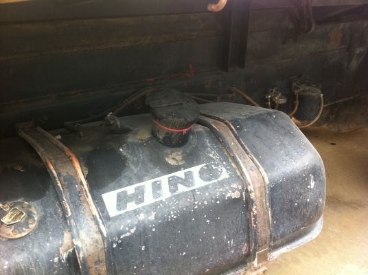 HINO 227 ดั้ม เครื่อง EM100-220 แรงม้า สภาพเดิมๆ กระบะสามมิตร ยางเต็ม พร้อมใช้งาน ทะเบียนพร้อมโอน