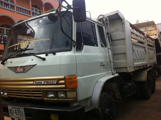 HINO 227 ดั้ม เครื่อง EM100-220 แรงม้า สภาพเดิมๆ กระบะสามมิตร ยางเต็ม พร้อมใช้งาน ทะเบียนพร้อมโอน