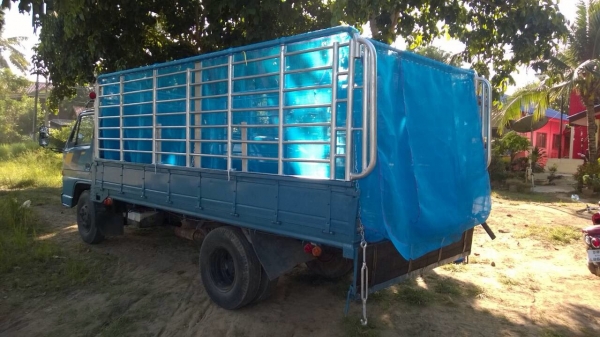 ISUZU NPR 115เกียร์สั้น ปี36 กระบะยาว4.30ม ISUZU NPR 115เกียร์สั้น ปี36 กระบะยาว4.30ม