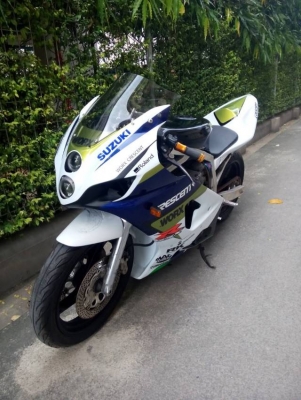 โอ บางนา ขาย gsxr750 สำเนาทะเบียน ราคาเบาๆ 67500 บาท โอ บางนา ขาย gsxr750 สำเนาทะเบียน ราคาเบาๆ 67500 บาท