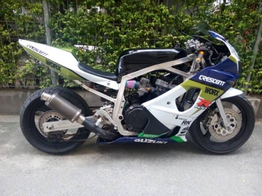 โอ บางนา ขาย gsxr750 สำเนาทะเบียน ราคาเบาๆ 67500 บาท โอ บางนา ขาย gsxr750 สำเนาทะเบียน ราคาเบาๆ 67500 บาท