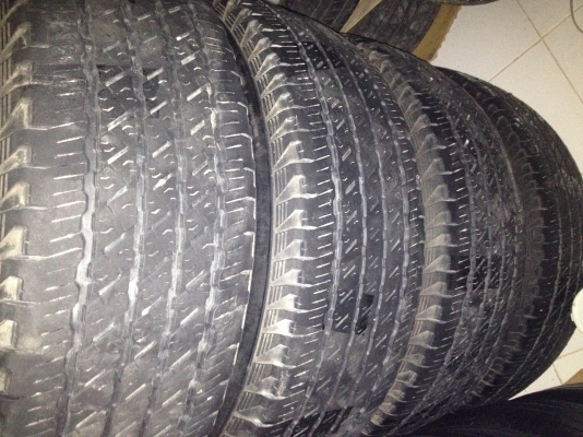 ต้องการขายล้อแม็กปาเจโร่ ขอบ 17 พร้อมยาง 265 65 17 ปี 12 ยางยังนิ่ม