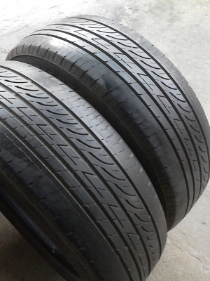 205/60R16 BRIDGESTONE TURANZA GR90   ปี2012  ไม่มีปะ  มี 2 เส้น  TEL.081-427-3941