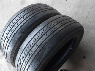 205/60R16 BRIDGESTONE TURANZA GR90   ปี2012  ไม่มีปะ  มี 2 เส้น  TEL.081-427-3941