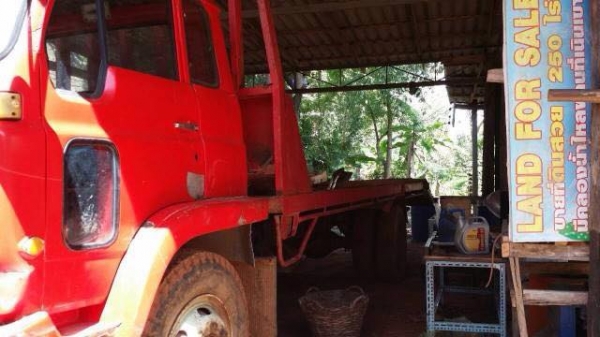 แพ็คเก็ตคู่ KOMATSU pc128 พร้อมเทนเลอร์ 6 ล้อใหญ่ ISUZU jcm แพ็คเก็ตคู่ KOMATSU pc128 พร้อมเทนเลอร์ 6 ล้อใหญ่ ISUZU jcm